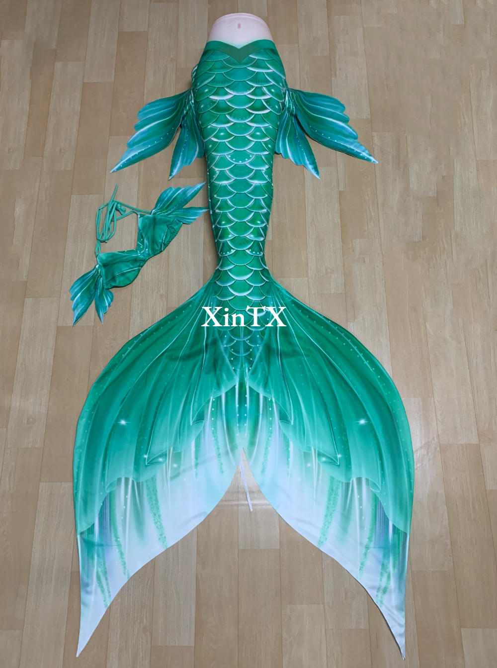 Adult Mermaid Tail Swimsuit wi - đánh giá và giá Aquarium & Marine Museum Universiti Malaysia Sabah Kota Kinabalu Sabah Photos